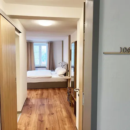 Hotel Engel Buch *