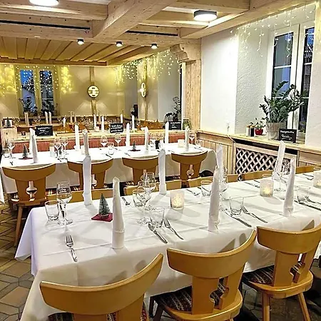 Engel Buch Hotel